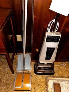 lot 150 image: Vintage Hoky Push Sweepers and Vacuum