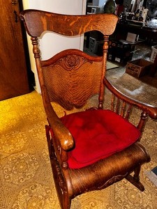 lot 167 image: Vintage Solid Wood Carved Rocking Chair
