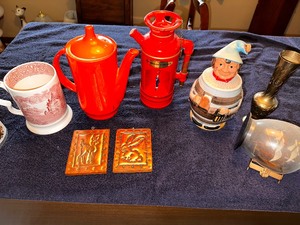 lot 139 image: Vintage Musical Fun Thirst Extinquiser, Barrel Elf Decanter, Ship in a Bottle and Other Vintage GlassesPots