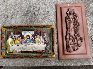 lot 255 image: The Last Supper with Jesus, Plaster Hand Painted Pictorial Graphic Wall Art Decor and Jesus on the Cross