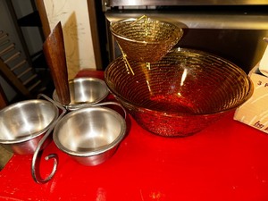 lot 308 image: Vintage Amber Chip and Dip Set Soreno by Anchor Hocking New in Box and Condiment tray