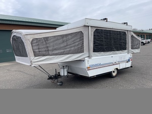 lot 5 image: 1992 Starcraft Star-Lite Starflyer Pop-up Camping Trailer NO RESERVE