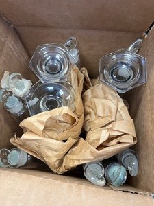 lot 82 image: 11 - Mixing Cylinders With Glass Stopper 50ml