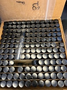 lot 137 image: 288 - Screw Cap Vials, 1 Dram, 60 x 12mm