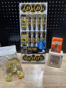lot 46 image: Collectible Items