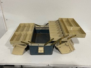 lot 54 image: Tackle Box