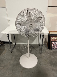 lot 57 image: Lasko Fan