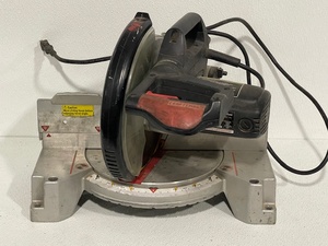 lot 60 image: Craftsman 10 Compound Miter Saw