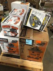 lot 30 image: Pallets with Assorted Rigid Shop Vacuums various models and conditions Costumer returns