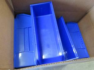 Box of Medium Blue Organizing Bins...