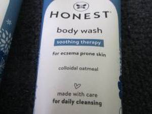 6- 8 oz Honest Soothing Therapy Bod...