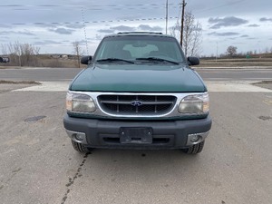 2000 Ford Explorer