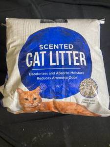 Essential Everyday Scented Cat Litter, Fresh and Clean Scent - 20LB Bag