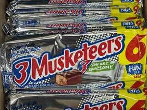 lot 12 image: 3 Musketeers 12 Bars&nbspBest&nbspBy 012024