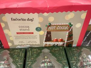 lot 698 image: Christmas Candy and Chocolate Bundle