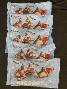 lot 549 image: Hersheys Hot Cocoa Kisses 5 Bags&nbspBest&nbspBy 072024