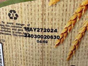 lot 491 image: UTZ Specials Pretzels 3lb 4oz tub&nbspBest&nbspBy 05272024