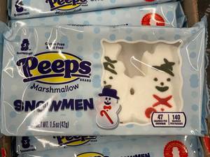 lot 568 image: Peeps Snowmen Box of 24 Best by 052025