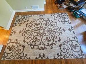 lot 110 image: Rugged Floral Pattern Area Rug