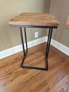 lot 3 image: Rustic-Industrial Sofa Side Table (Medium)