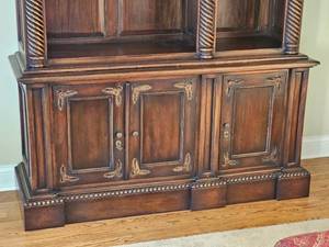 lot 62 image: Arch Georgian Bookcase