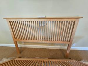 lot 116 image: Handsome Blonde Slotted Full Bedframe