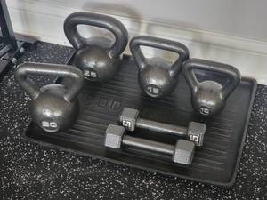 lot 83 image: Rugged Kettle Bell Fitness Set (6) - 5-25lb