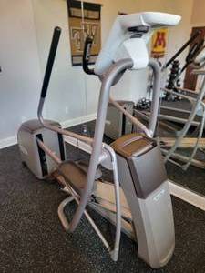 lot 17 image: Precor 5.33 Elliptical Fitness Cross Trainer