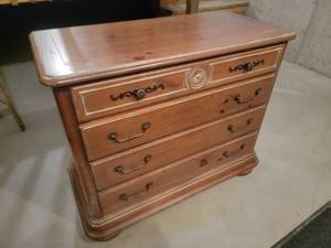 lot 29A image: Casual Pine 4 Drawer Dresser