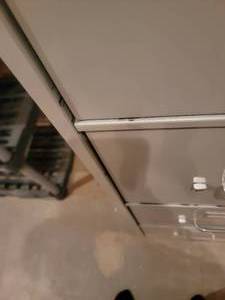 lot 136 image: 4 Drawer Metal Filing Cabinet