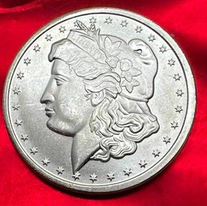 lot 50 image: 1oz .999 Silver Round