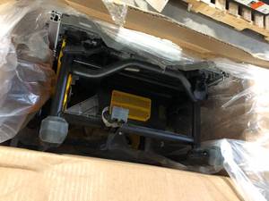 lot 6 image: DEWALT 15 Amp Corded 8-14 in. Compact Portable Jobsite Tablesaw (Stand Not Included) used customer return