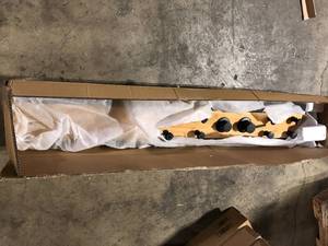 lot 22 image: AKDY 57 In. 8-Jet Multifunction Shower Panel System With Adjustable Rainfall Shower Head And Handheld Shower head customer return review pictures