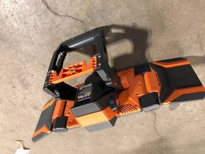 lot 38 image: Ridgid r8694221b Gen5x 18-Volt Hybrid Folding Panel Light customer return review pictures