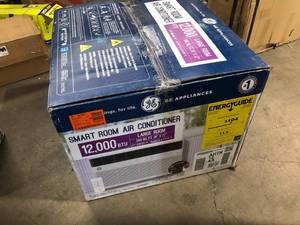GE 12,000 BTU 115V Window Air Conditioner Cools 550 Sq. Ft. with SMART technology, ENERGY STAR and Remote in White