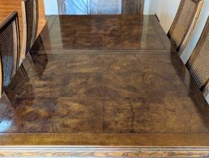 lot 4 image: Vintage Henredon Wood Dining Room Set