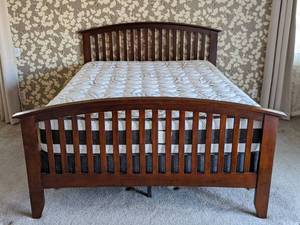 lot 1 image: Queen Size Espresso Wood Bed Frame