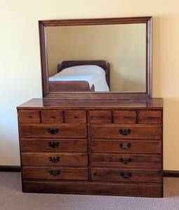 lot 17 image: Vintage Mirrored Wood Dresser