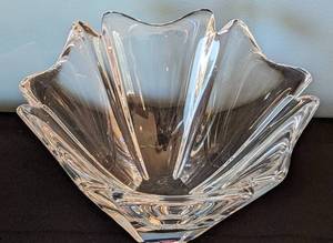 lot 26 image: Orrefors Crystal Orion Bowl