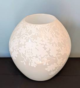 lot 29 image: IKEA Knubbig Cherry Blossom Table Lamp