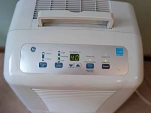 lot 41 image: G.E. 50 Pint Dehumidifier