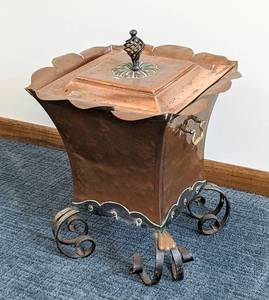 lot 62 image: Decorative Copper Footed Container