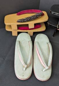lot 64 image: Vintage Japanese Childrens Geta Sandals