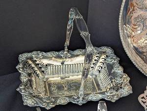 lot 72 image: Large Assortment of Vintage Silver Plated Servingware
