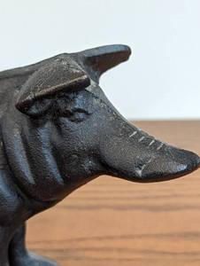 lot 83 image: Vintage Cast Iron Piggy Bank