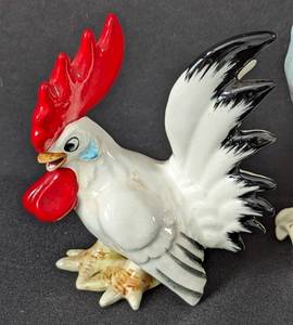 lot 142 image: Painted Porcelain Rooster Figurines