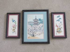 lot 86 image: 3 framed Asian prints  Uchida Art co. ltd Kyoto handicraft