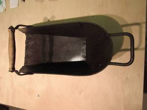 lot 134 image: Antique Coal Skuttle (metal and wood handle)