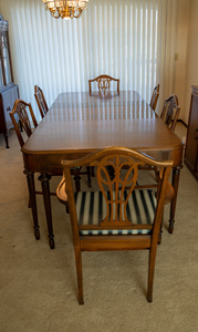 lot 5 image: Stunning  and stylish Antique 1920s Dining Table with 6 chairs and custom table padsprotector