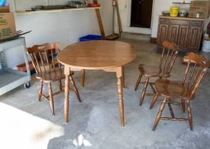 lot 15 image: Vintage Wood Kitchen Table and 3 chairs